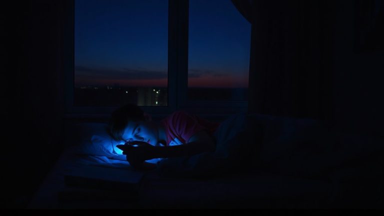 adolescent circadian rhythm shift