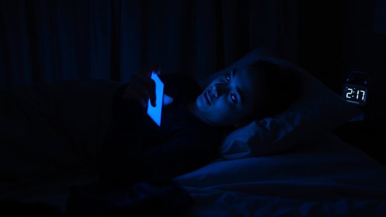 artificial light disrupts sleep