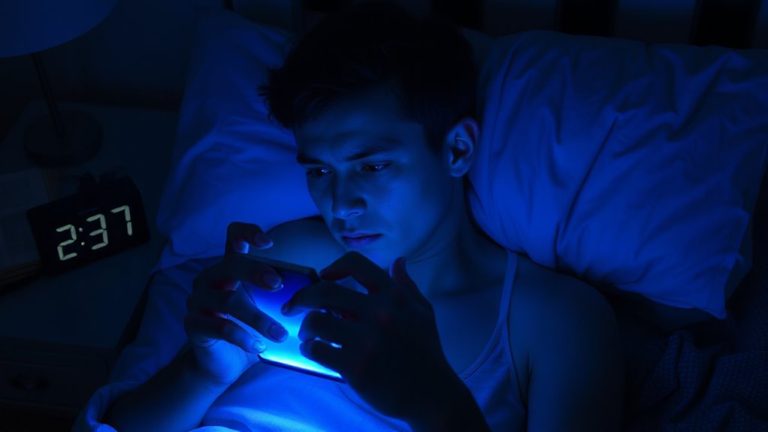 blue light and insomnia