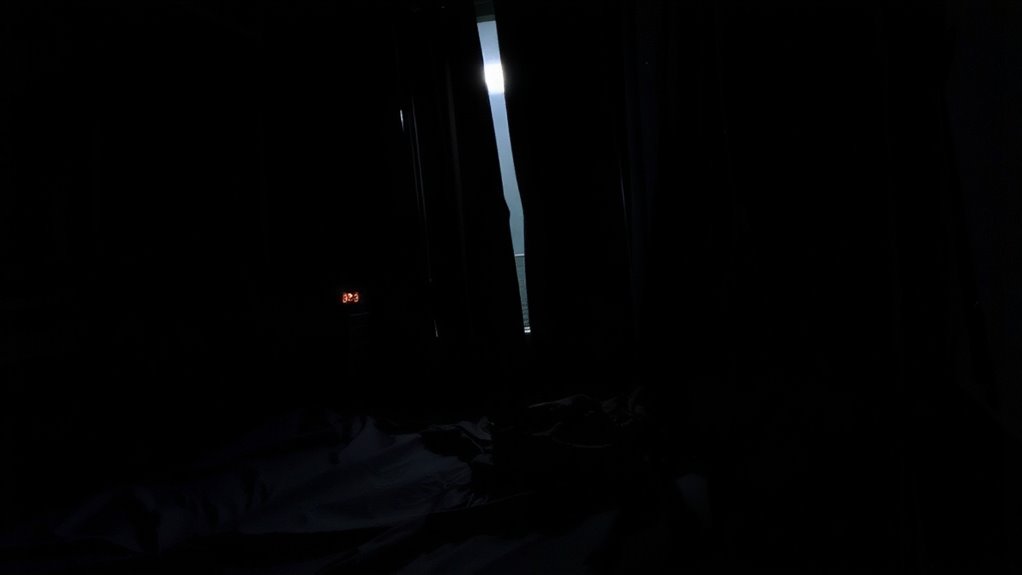 darkness boosts sleep quality