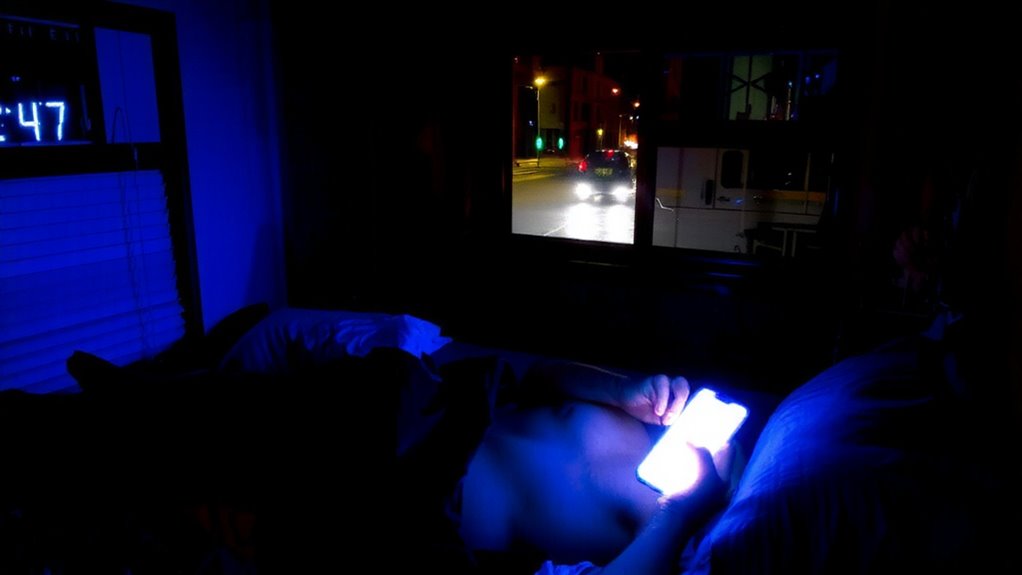 light timing disrupts sleep