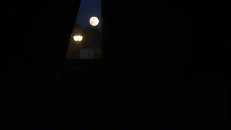 room darkness affects melatonin